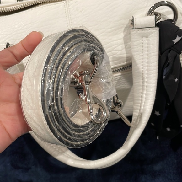 White purse from express - Picture 3 of 3